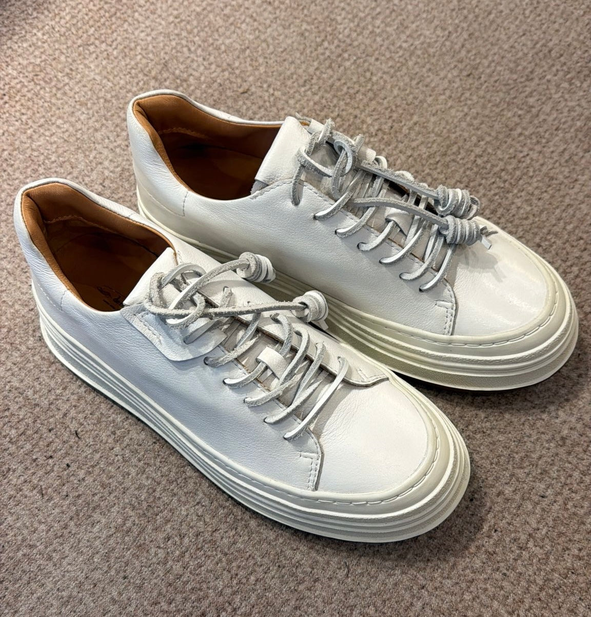 B9721-休閒系列黑色+白色（39-43）